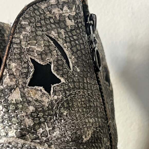 Ziginy Women’s 8.5 Animal Print stars moons She's an Animal! boots Cute - Picture 11 of 15